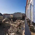 Nomad's Chiado - The Amazing View リスボン